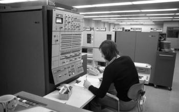 Ein System/360 zur elektronischen Datenverarbeitung im VW-Werk Wolfsburg.