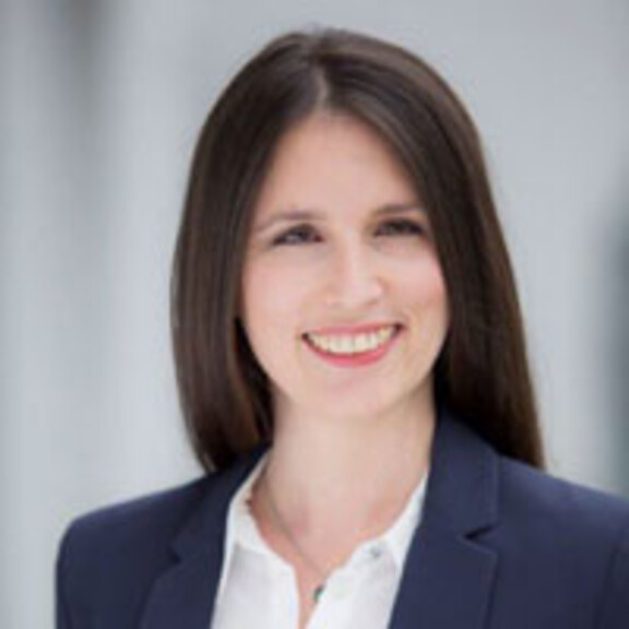 Dr. Anna Melbinger